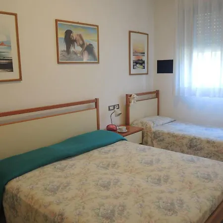 Flat In With Swimming Pool And Balcony Bibione