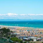 Flat In With Swimming Pool And Balcony بيبيوني