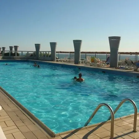 Flat In With Swimming Pool And Balcony *