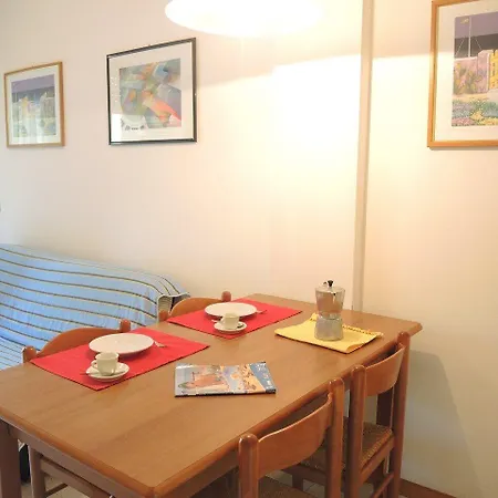 Apartmán Flat In With Swimming Pool And Balcony
