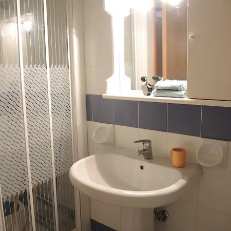 Flat In With Swimming Pool And Balcony *