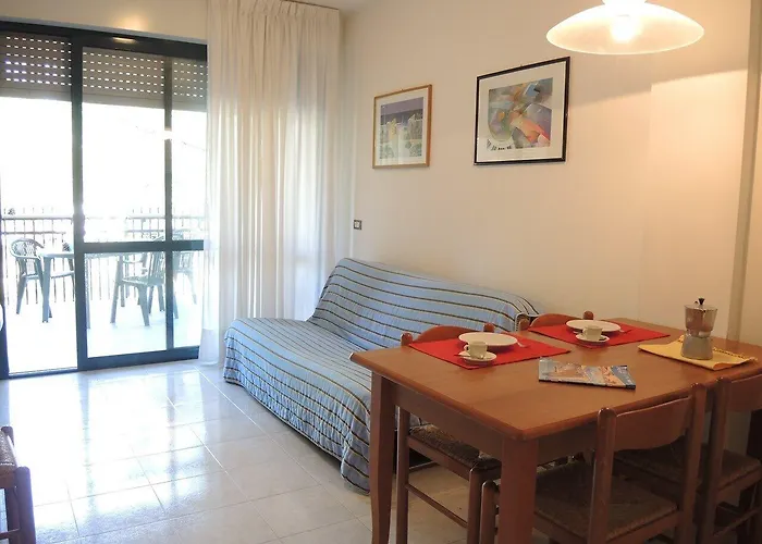 Flat In With Swimming Pool And Balcony بيبيوني