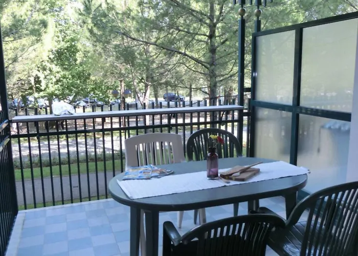 Flat In With Swimming Pool And Balcony بيبيوني